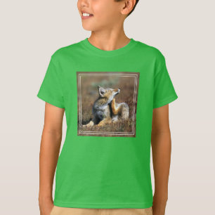 Young Grått Fox vid Torres Del Paine nationalpark T Shirt