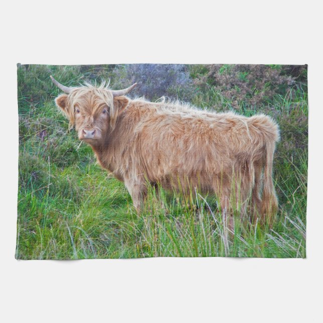 Young Highland Cow Kitchen Towel Kökshandduk (Horisontell)