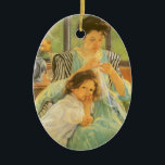 Young Mor Sewing by Mary Cassatt, Vintage Art Julgransprydnad Keramik<br><div class="desc">Young Mor Sewing (c. 1900) av Mary Cassatt är en vintage av bra konsthantverk porträtt målning. En flicka, hennes dotter, lutar på hennes knä. En vas med en blombukett är på bord bakom dem. Ett mamma som lagrar lite kläder med ett barn. Om konstnären: Mary Stevenson Cassatt (1844-1926) var en...</div>