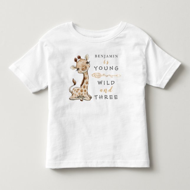 Young Vild och Three Birthday Jungle Baby T-Shirt (Framsida)
