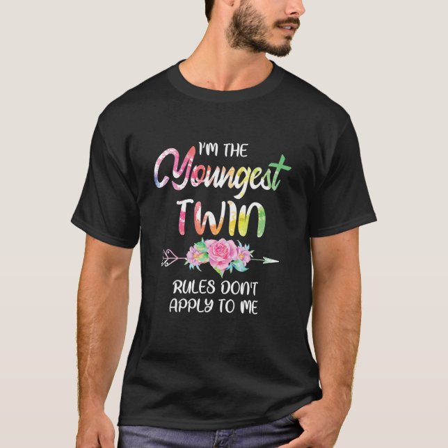 Youngest Twin Syskon Birthday Funny Twillingars Ma T Shirt (Framsida)