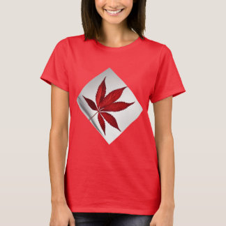 Yper Realistic Crimson Löv Art Tee." T Shirt