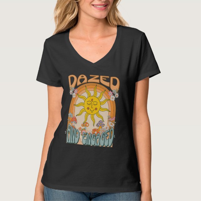 Yrselfriggad Och Förlovad Sjungbrudens Vilda Blomm T Shirt (Framsida)