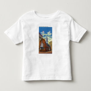 Yttre beskåda av det gammalt påstår huset t-shirt