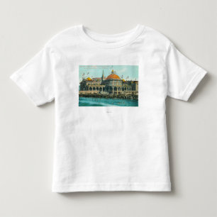 Yttre beskåda av det nya kasinot från stranden t-shirt