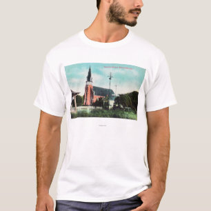 Yttre beskåda av en katolsk kyrka tee shirt