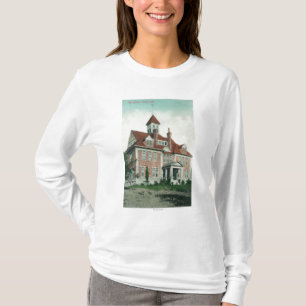 Yttre beskåda av kicken SchoolYreka, CA Tee Shirt