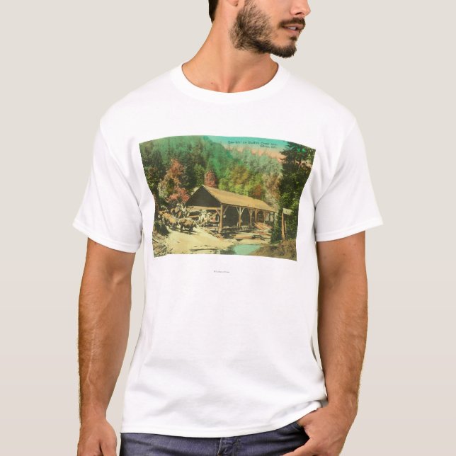 Yttre beskåda av sawmill på Bodfish bäck Tee Shirt (Framsida)