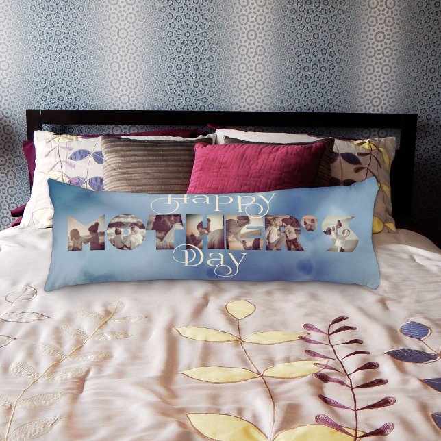 Yttre nyheter: En Personlig för Mamma Kroppskudde (Mother’s Day customized body pillow laying on a bed)