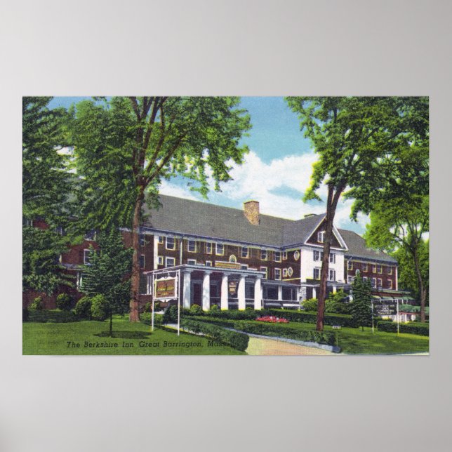 Yttre vy över Berkshire Inn Poster (Framsidan)