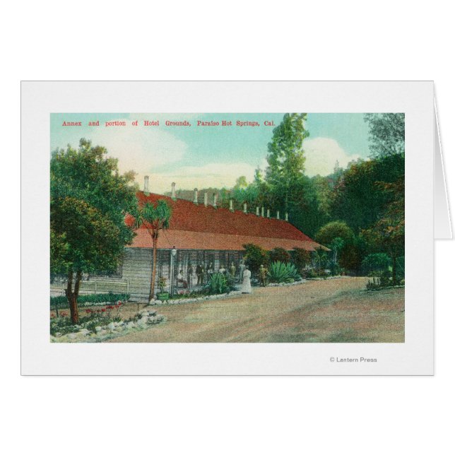 Yttre vy över bilagan och hotellgrunderna hälsningskort (Framsidan Horizontal)