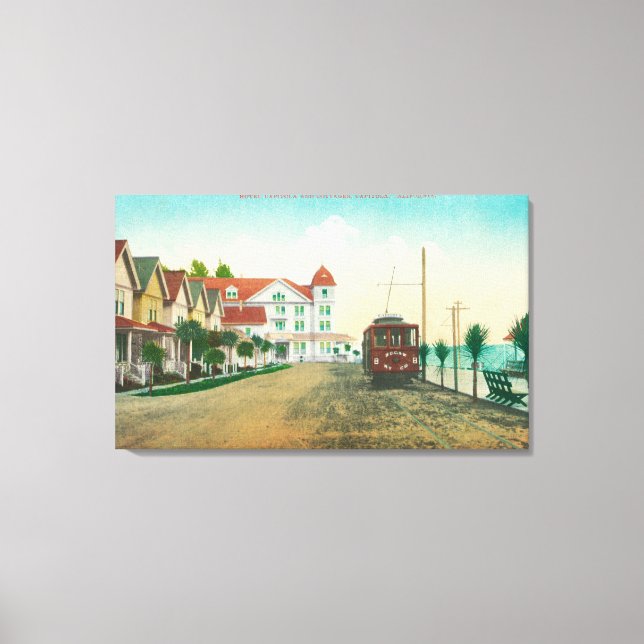 Yttre vy över hotell Capitola och stugor Canvastryck (Framsida)