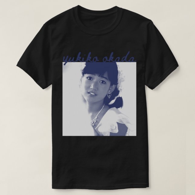 Yukiko Okada Essential T-Shirt (Design framsida)