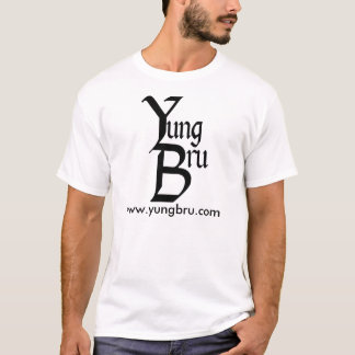 Yung Bru logotyp med website.en T Shirt