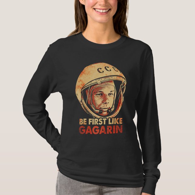 Yuri Gagarin Cosmonaut Astronaut Space First Sove T Shirt (Framsida)