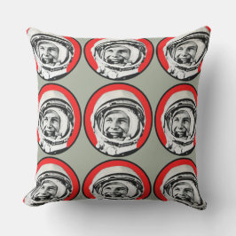 Yuri Gagarin - sovjetisk hjälte & kosmonaut Kudde