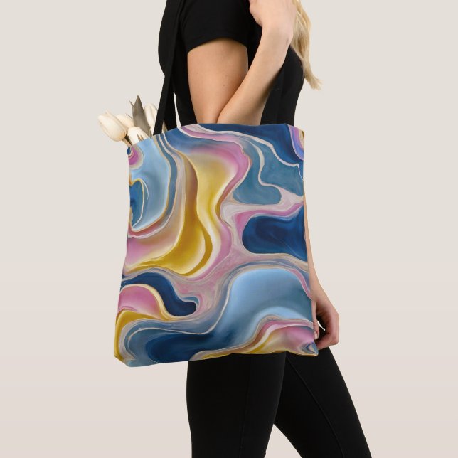 "Zahara" Swirls of blues, rosa and sand. Tygkasse (Närbild)