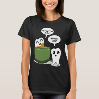 Zahn bad i kaffe Tandläkare Tandvårdshjälp T Shirt