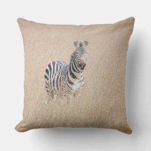 Zebra i högt gräs utomhuskudde