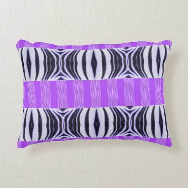 Zebra Illusion - Modern Abstrakt Purple Lilac Prydnadskudde (Framsidan)
