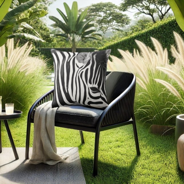 Zebra nära modern konst kudde (Skapare uppladdad)