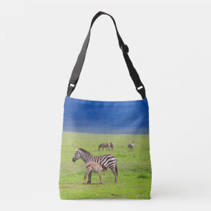 Zebra på gräsmark i Afrika Axelväska