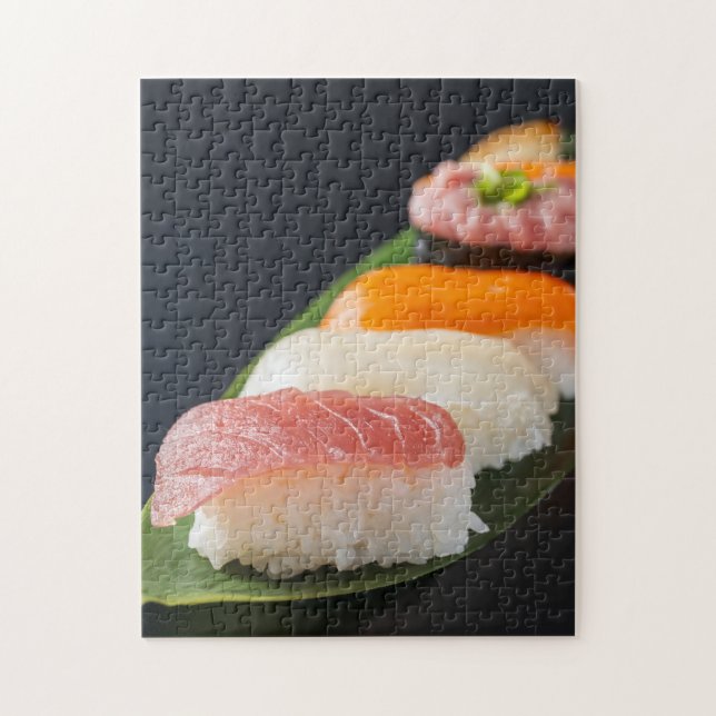 Zen Arrangement – Nigiri on Leaf Pussel (Vertikal)