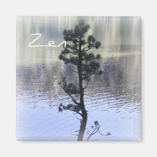 Zen Reflection- Vatten och Träd Magnet (Framsidan)