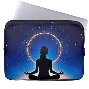 Zen under stjärnorna: Kosmisk meditation Laptop Fodral