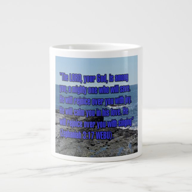 Zephaniah 3:17 WEBU Mugg Jumbo Mugg (Framsidan)
