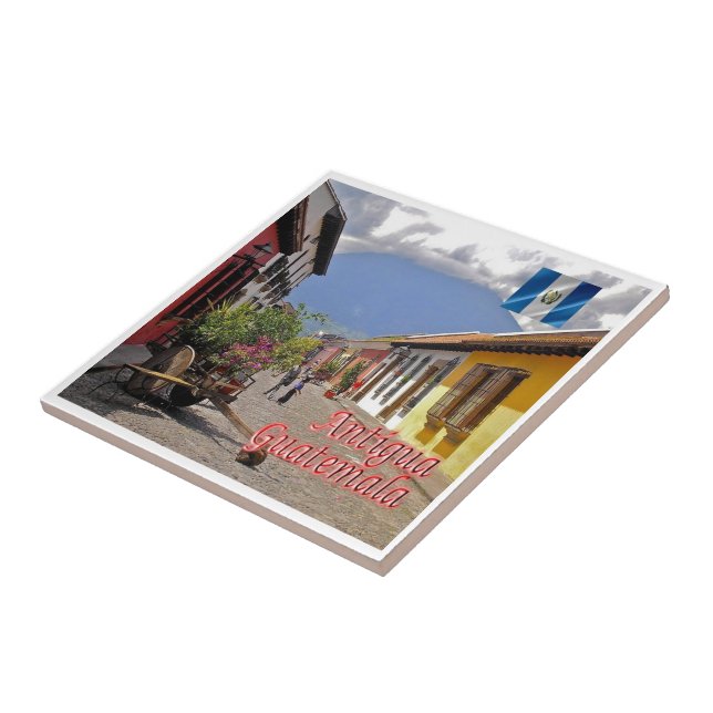 zGT022 ANTIGUA, Calle del Arco, Guatemala Kakelplatta (Sidan)