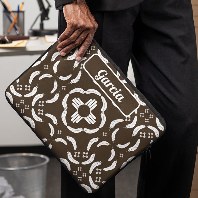 Zia-symbol och fjäderdesign sydvästlig  laptop fodral (Skapare uppladdad)