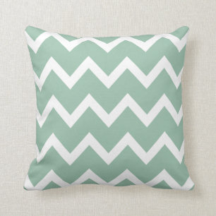 Zigzag Pillow med Grayed Jade Grönt Chevron Kudde