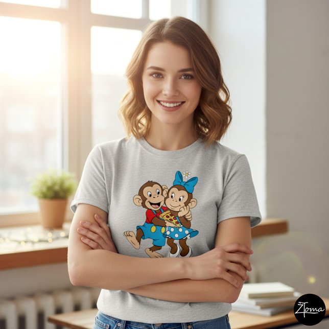 Zina and Mimo with a slice of pizza. T Shirt (Skapare uppladdad)