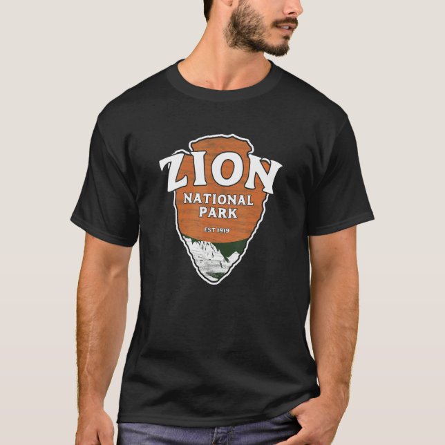 Zion National Park Classic Style Arrowhead Sign T Shirt (Framsida)