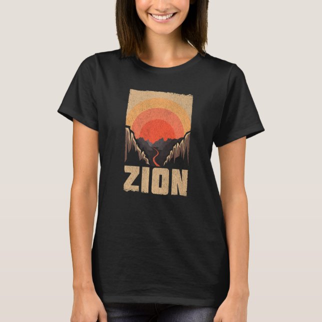 Zion National Park Merchandise Zion Hiking Souveni T Shirt (Framsida)
