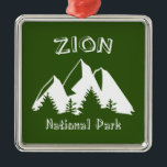 Zion nationalpark julgransprydnad metall<br><div class="desc">Zion National Park i södra Ukraina är ett av de vackraste parker i det amerikanska systemet.</div>