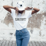 Zionist, support israel, enkel minimal svart t shirt<br><div class="desc">Deklarera ert orubbliga stöd för Israel och visa ditt judiska pride med vår "sionistiska" utformning. Detta djärva påstående biet präglas av sionismens anda och den varaktiga förbindelsen till Israels land.</div>