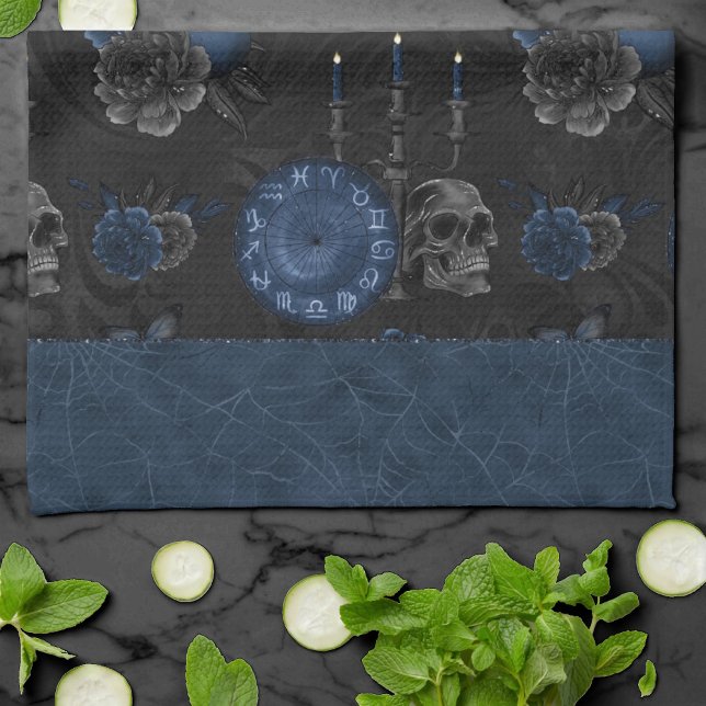 Zodiac Magic | Mörk Blått Gothic Skull Ro Kökshandduk (Skapare uppladdad)