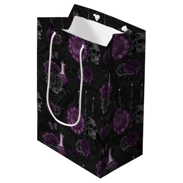 Zodiac Magic | Mörk Lila Plum Gothic Skull Ro (Framsidan Vinklad)