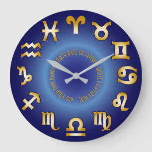 Zodiacblått som den guld- monogramen tillfogar di stor klocka