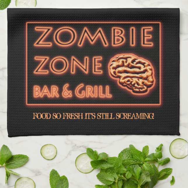 Zombie Food så färsk att fortfarande skrika Hallow Kökshandduk (Vikta)
