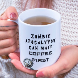 Zombie, men kaffe Första vita Halloween-kaffe Mugg