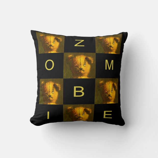 Zombie Teddy Throw Cushion Kudde (Framsida)