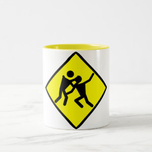 Zombie Warning Road Sign Två-Tonad Mugg