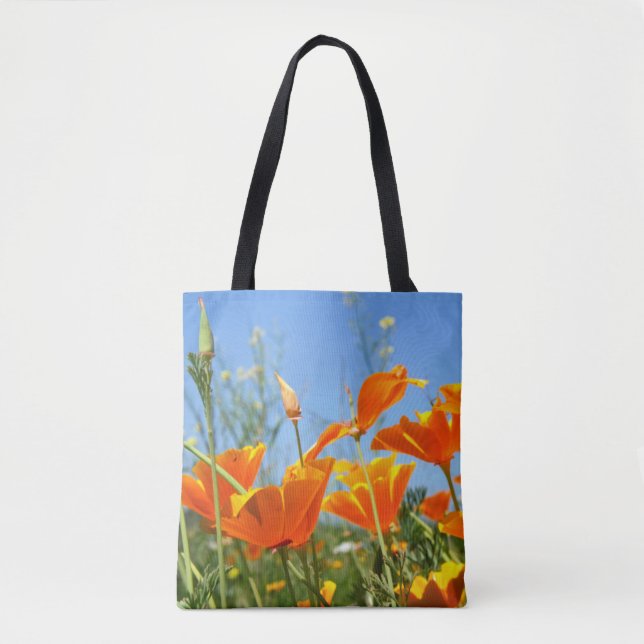 Zomers gevoel van wilde oranje bloemen. tygkasse (Framsida)