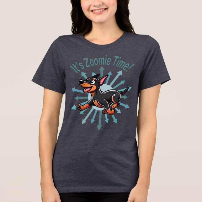 Zoomie Time Doberman Pincher T Shirt (Framsida)