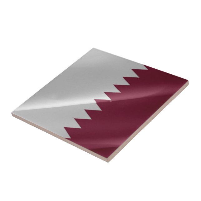 zQA002 med Qatari-FLAGGA Qatar, Kakelplatta (Sidan)