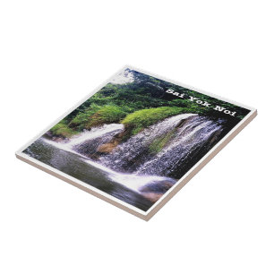 zTH025 vattenfall för SAI YOK NOI, Thailand. Kakelplatta