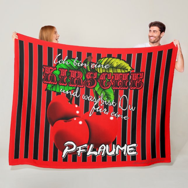 Zuckersüße rote Kirschen mit witzigen Spruch Fleecefilt (På plats)